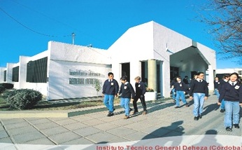 Instituto Tí©cnico &quot;Adrií¡n P. Urquí­a&quot;